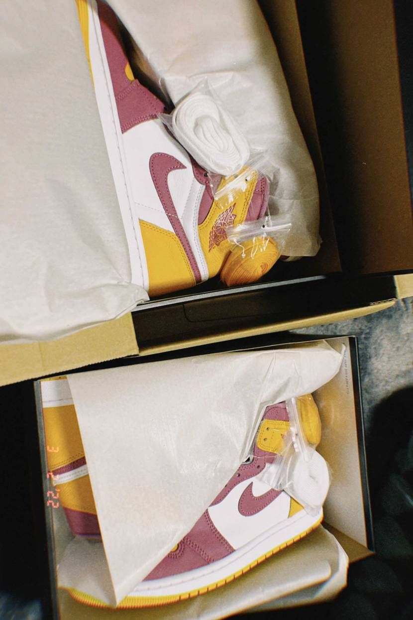 かっこいいけど、スニーカーズから何故か二つ届いた。