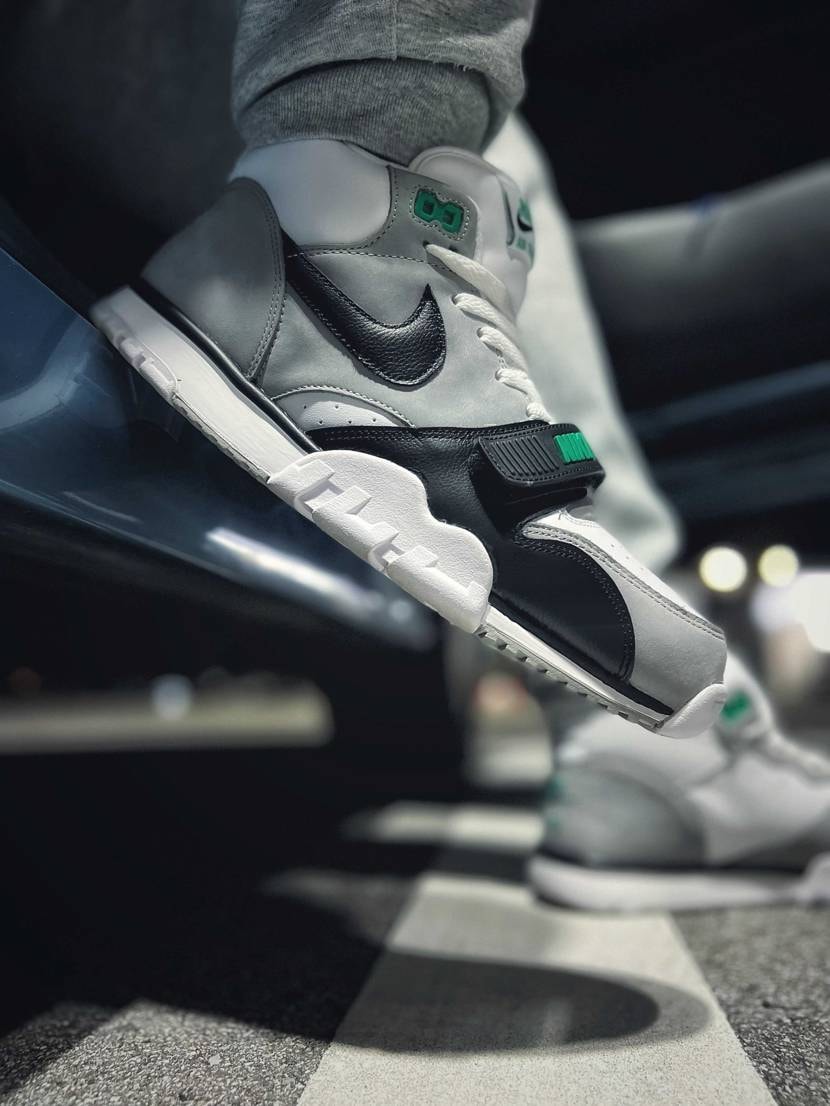 ケチをつけなきゃ生きてけない人種にだけはなりたく無いね
見てて寂しい。