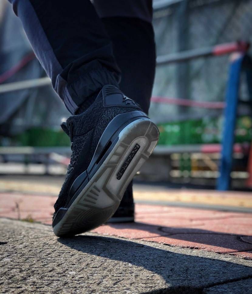 迷作って言っても過言じゃ無い一足
何でもかんでもフライニットだった時期がありま