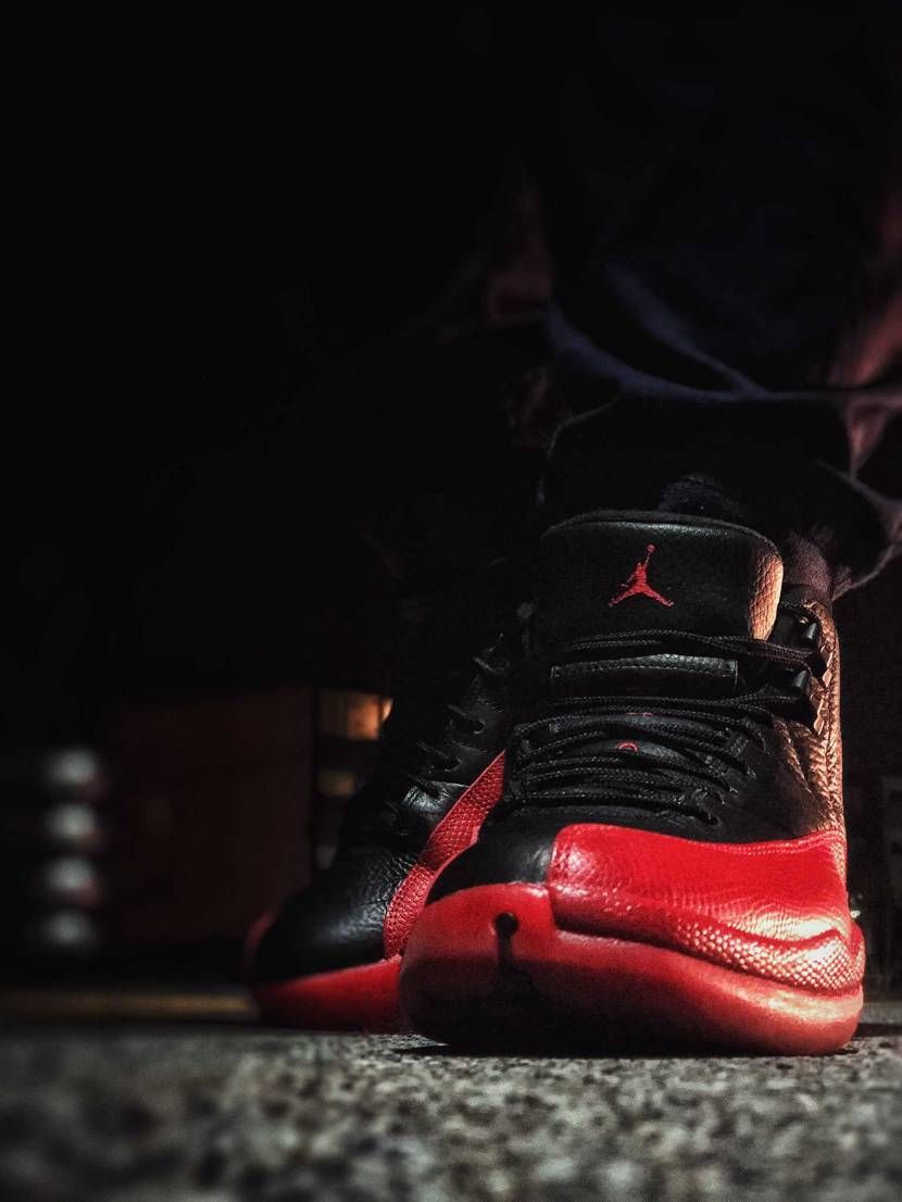 スニーカー夜話

〜増刊号〜

最近メルカリとかヤフオクとかで、スニーカ