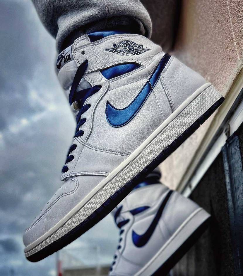 曇天紺メタ日曜日☁️
