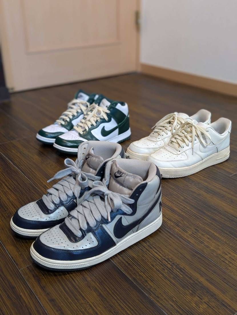 スニーカーに命を吹き込む?オイル入れ 笑 👟✨👋
