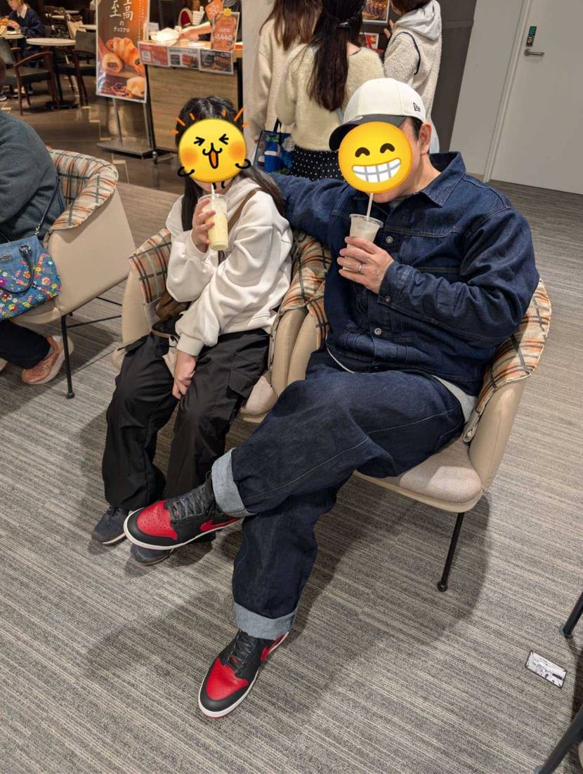 ユニクロジーンズとユニクロスウェットパンツのクオリティを上げてくれる👖✨
Ni