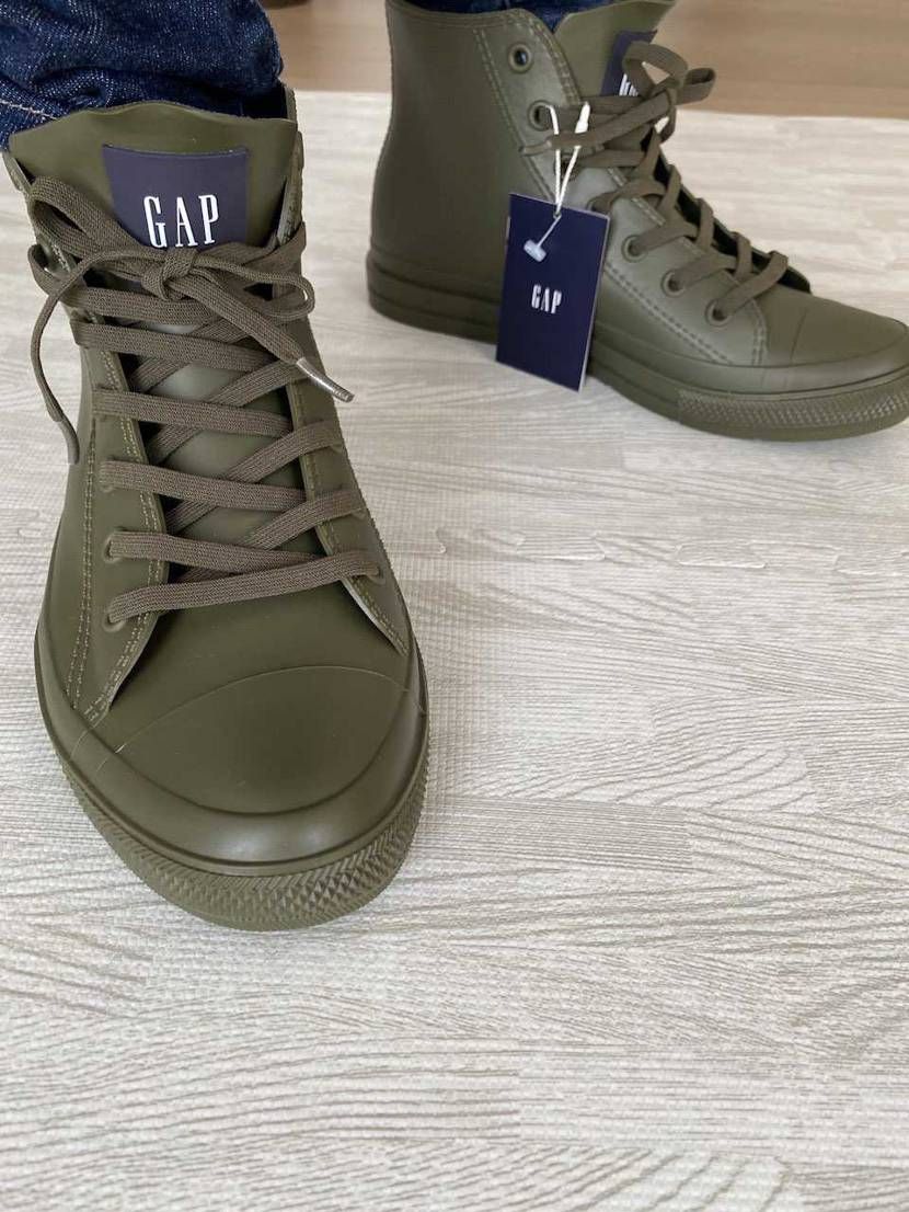 雨用に何か良い靴無いかなと商店街を散策してたら良いのがあるじゃぁないか！
しか