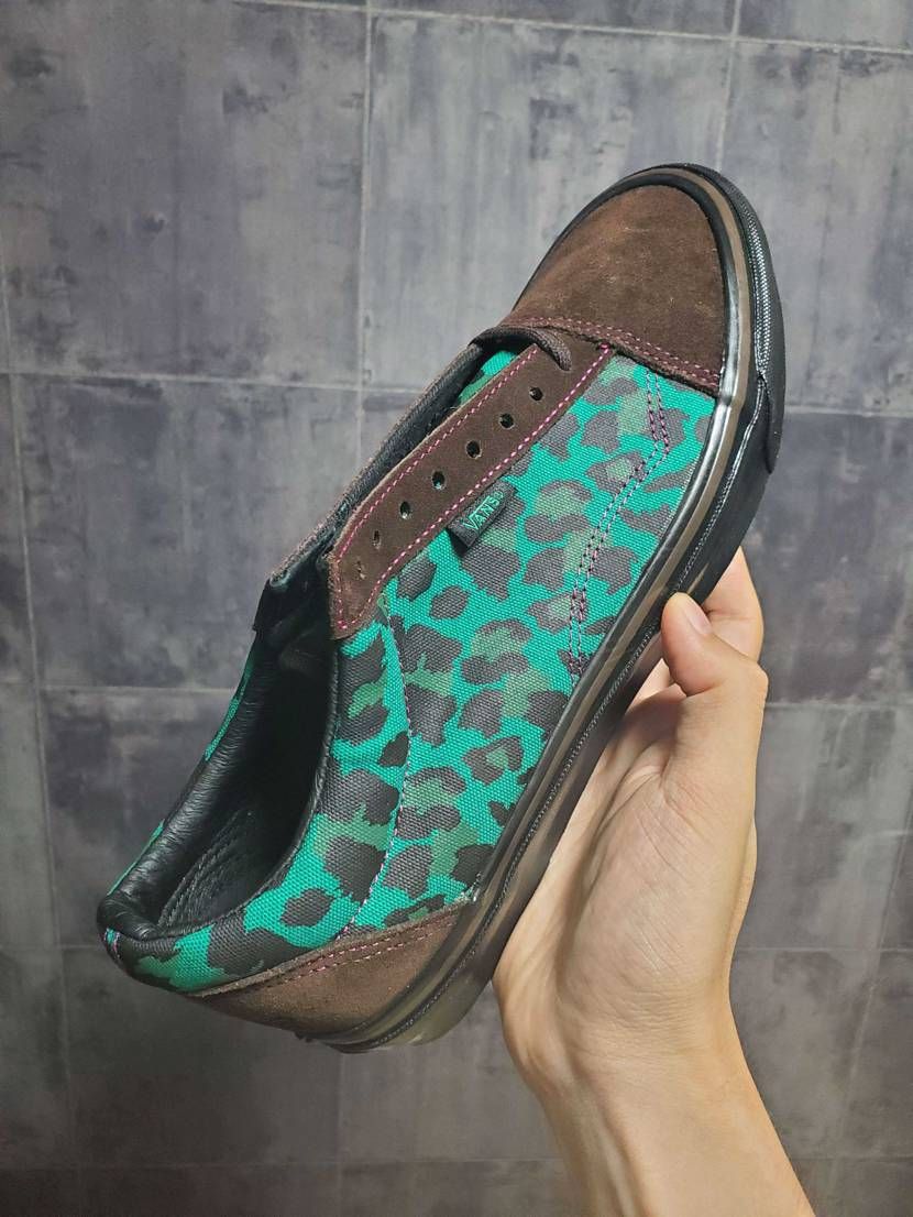 Vans stray rats コラボの２色です。
需要ない