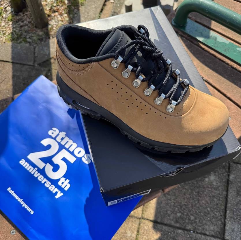 初めてNIKEで27.5cm買った
大は小を兼ねることが多いけどこれは大きいと