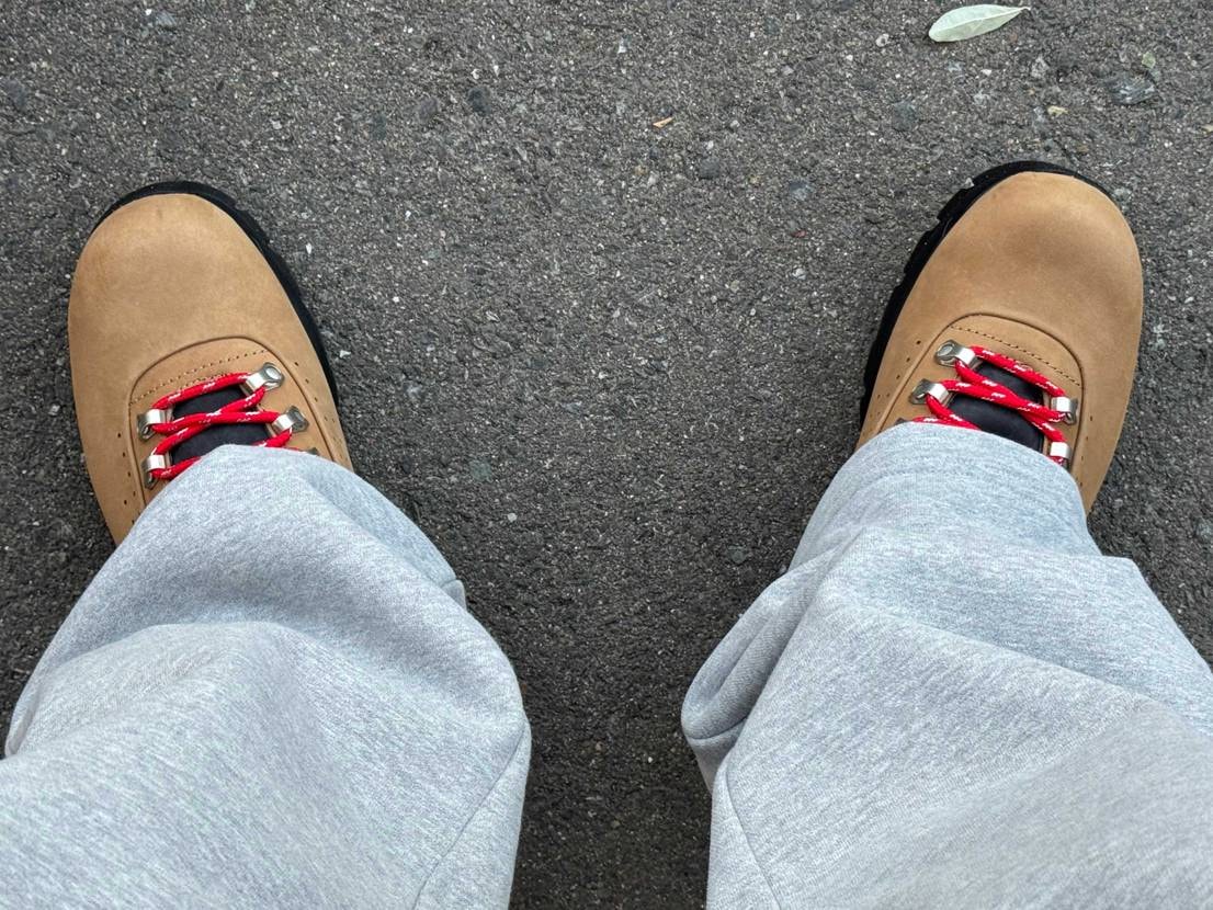 赤だとトレッキング感増して可愛い