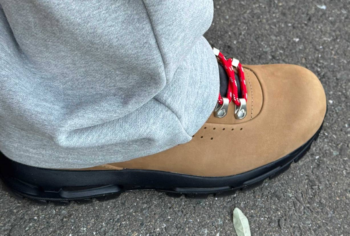 赤だとトレッキング感増して可愛い