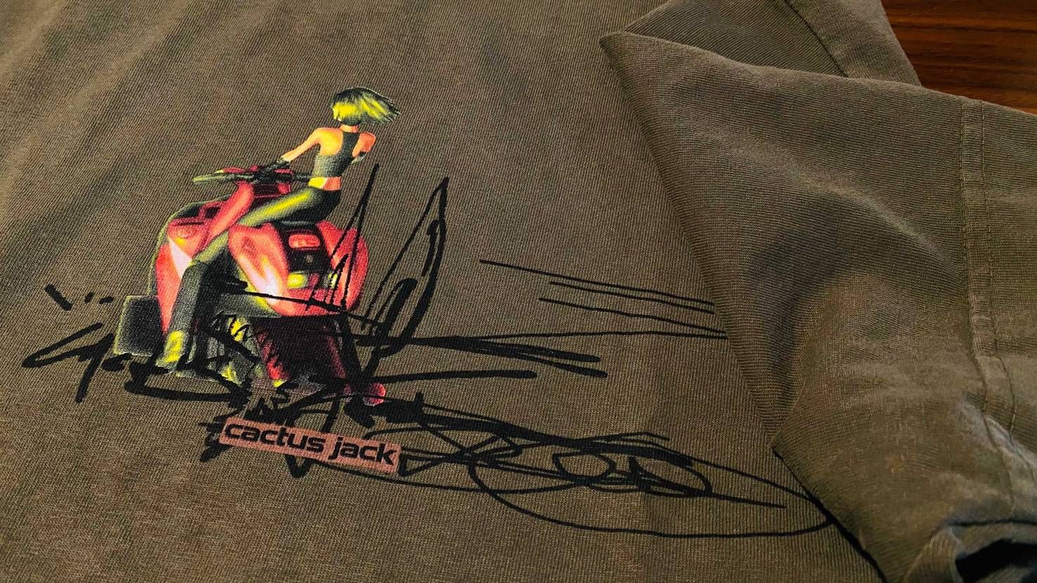 カーキばんざい😆
でも関税700円取られちゃいました😅