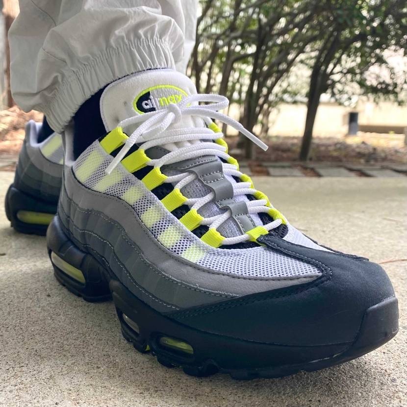 本日はAirMax 95/Neon Yellow (2020