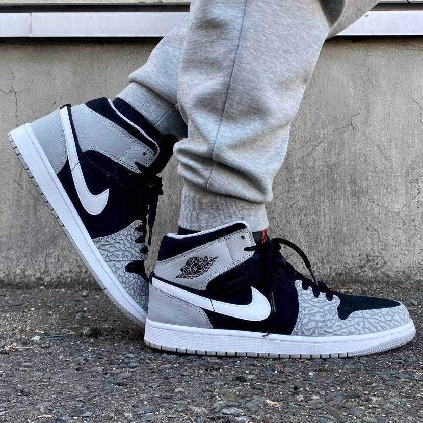 先日 AJ1 Mid🐘履いて、また花見🌸行ってきました〜