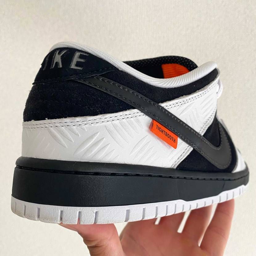 本日はTIGHTBOOTH × Nike SB Dunk L