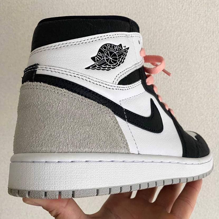 本日はAirJordan 1/Bleached Coralで