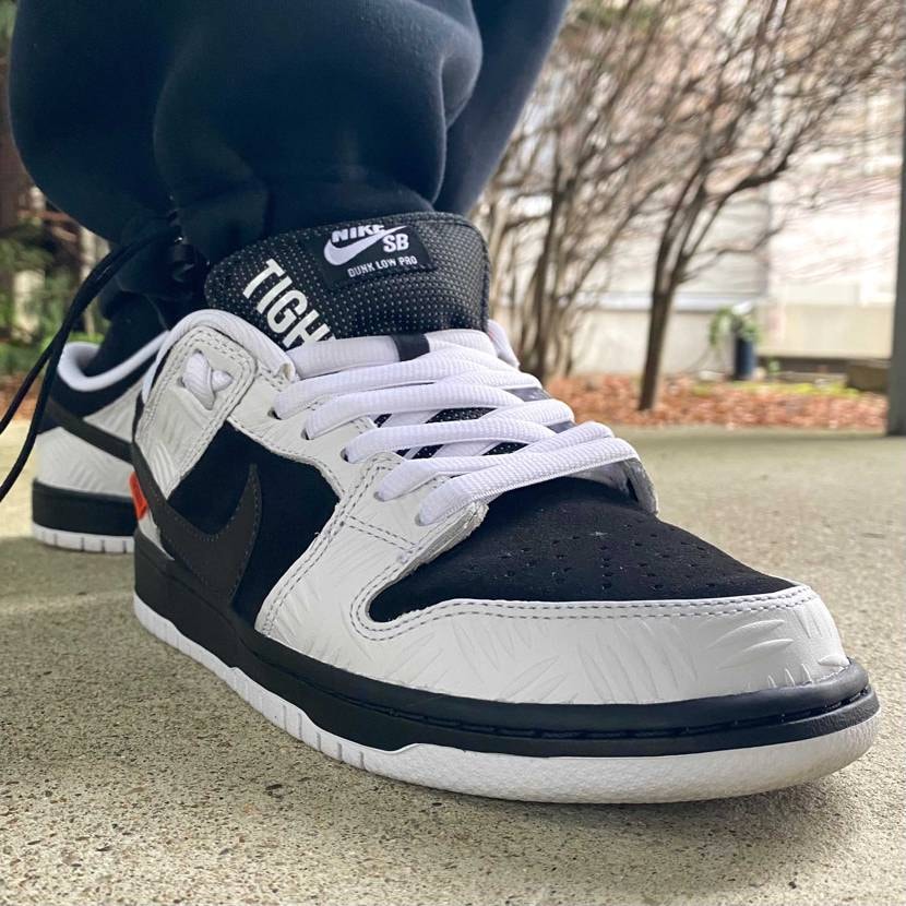 本日はTIGHTBOOTH × Nike SB Dunk L