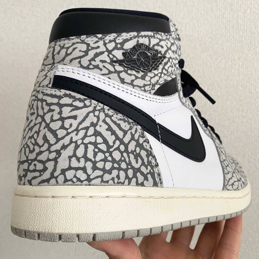 本日はAirJordan 1/White Cementでお出