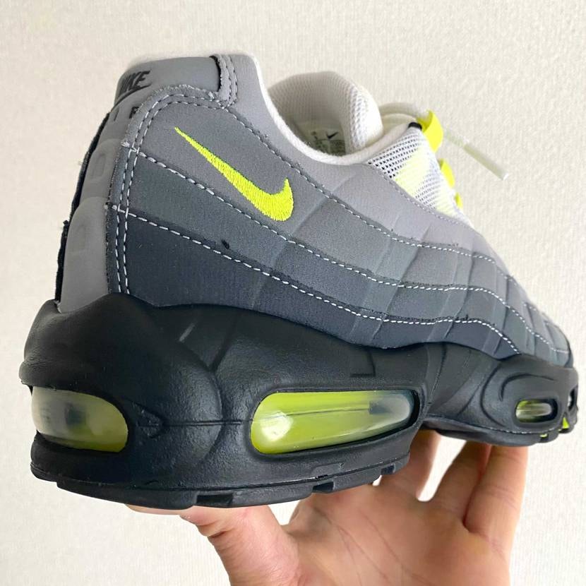 本日はAirMax 95/Neon Yellow (2020