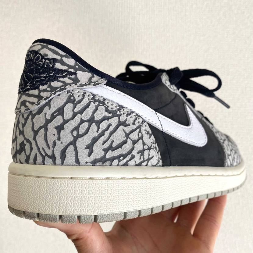 本日はAirJordan 1 Low/Black Cemen