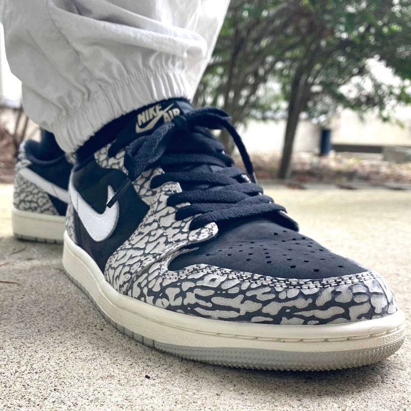 本日はAirJordan 1 Low/Black Cemen