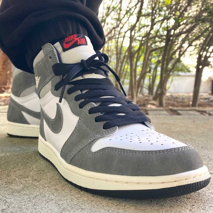 本日はAirJordan 1/Smoke Greyでお出かけ