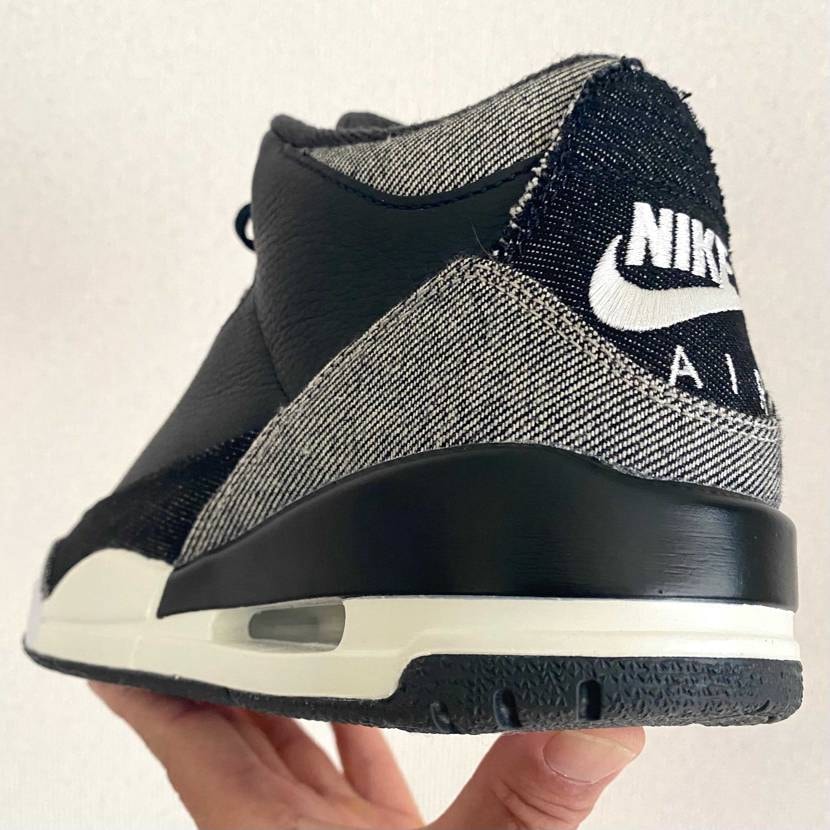 本日はLevi's × AirJordan 3/Black 