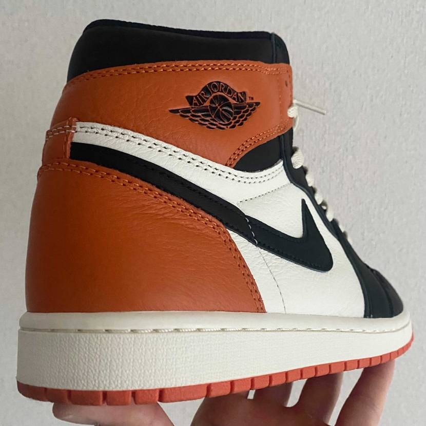 本日はAirJordan 1/Shattered Backb