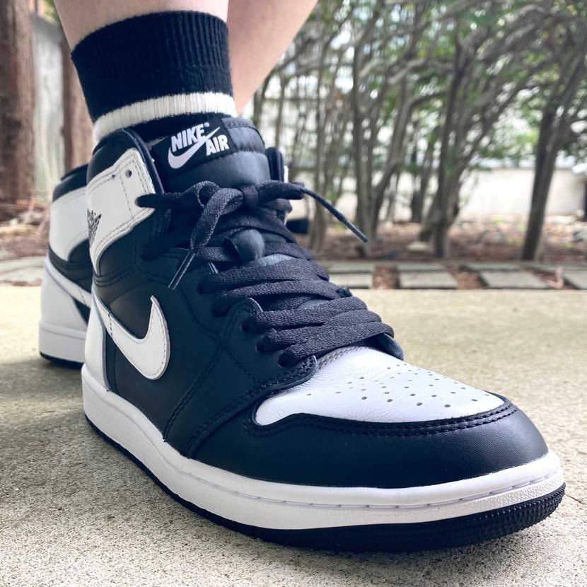 本日はAirJordan 1/Reverse Pandaでお