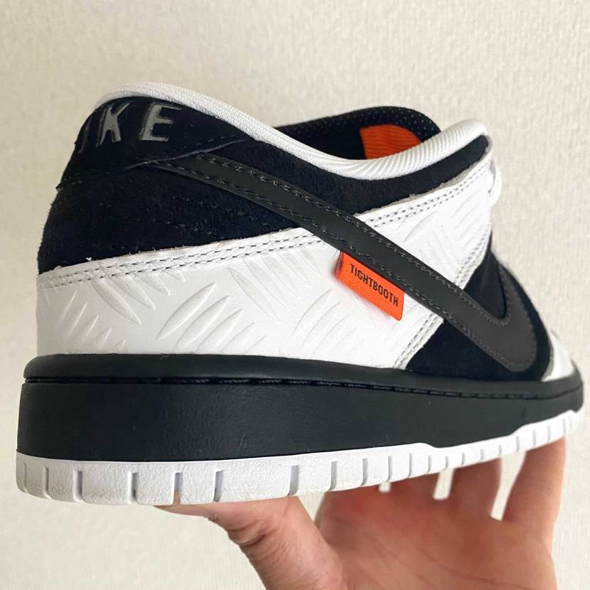本日はTIGHTBOOTH × Nike SB Dunk L