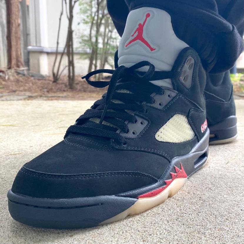 本日はWomen's AirJordan 5/GORE-TEX "Off-Noi