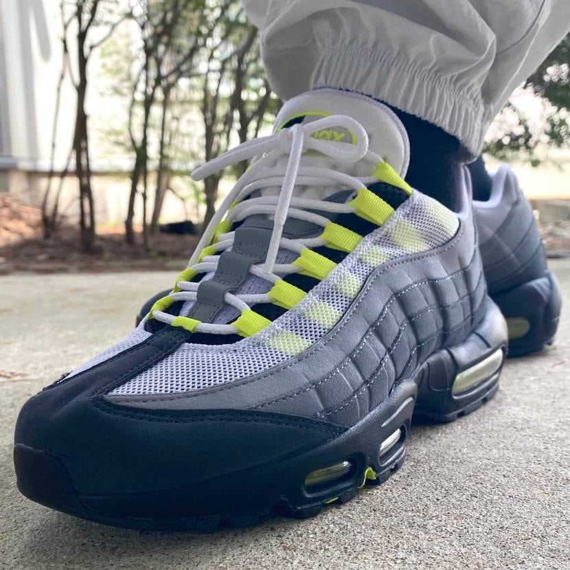 本日はAirMax 95/Neon Yellow (2020)イエグラでお出かけ