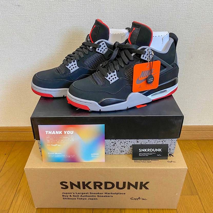 スニダンさんで初めての購入です!JORDAN 4 BRED 安定のカッコよさです