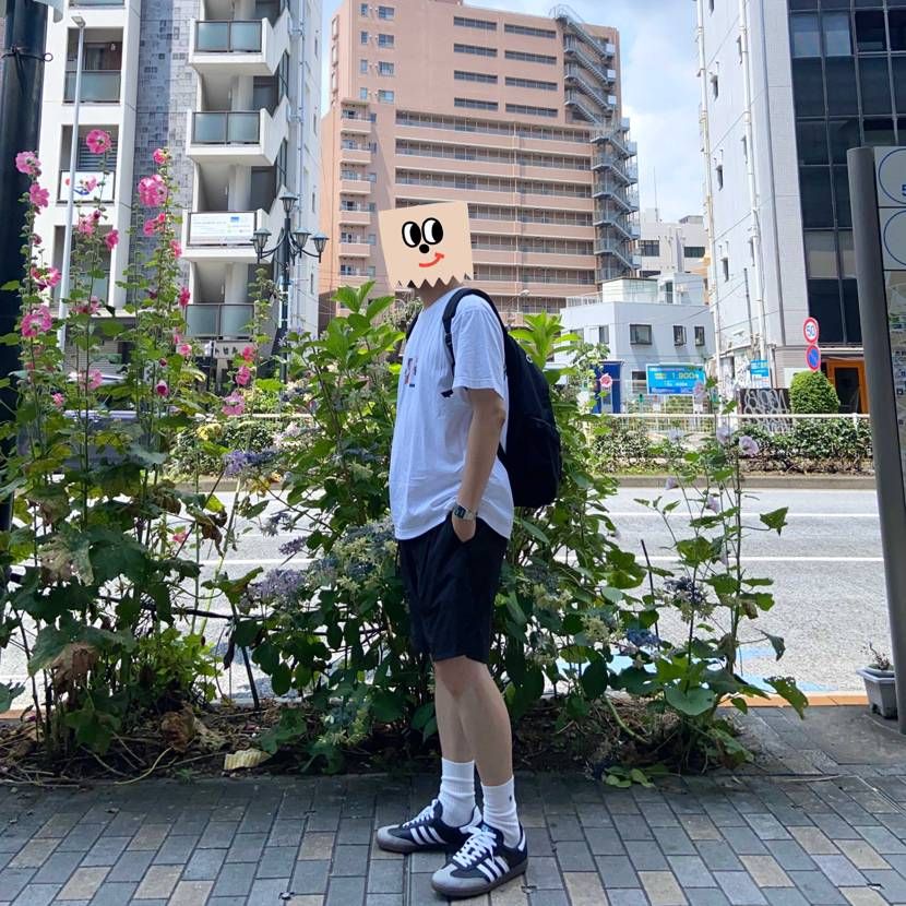 もう3回ほど履いています
コーデはシンプルに🐼🏇
シワの付き方やヒビ