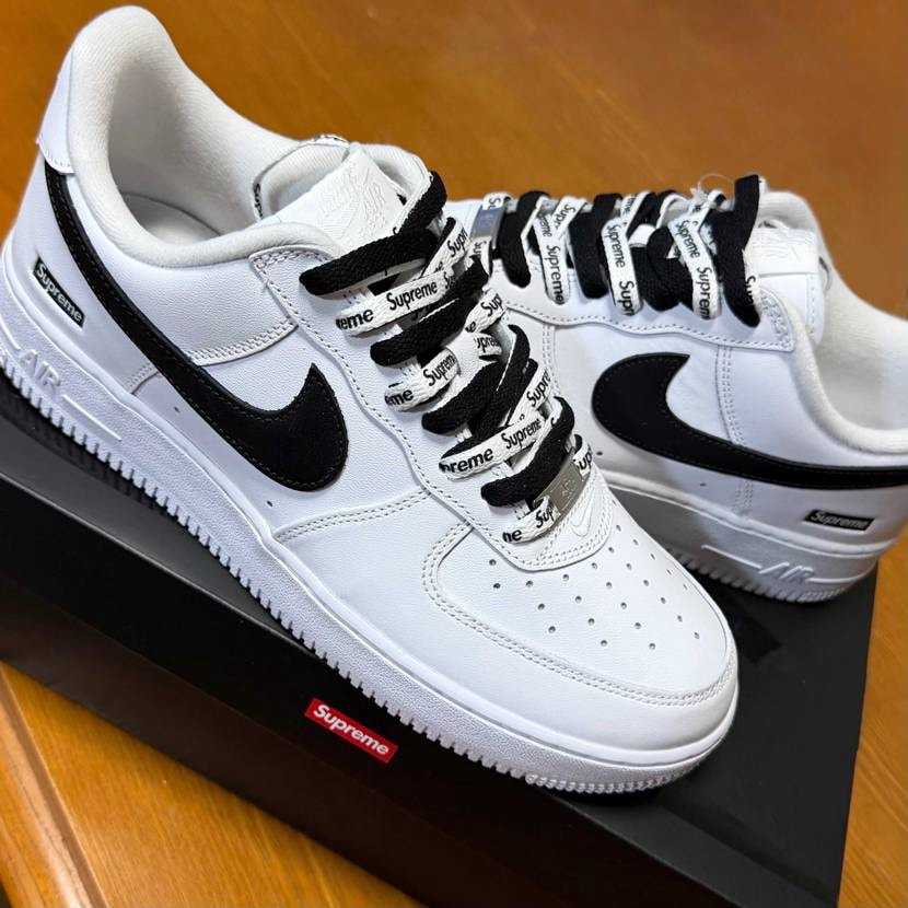 #nike #airforce1

白黒両方通した。どうかな？