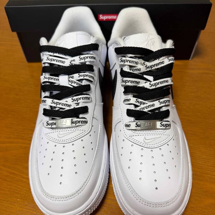 #nike #airforce1

白黒両方通した。どう