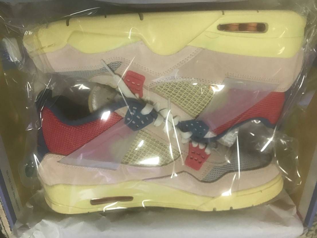 糸を解いたあとダイソーのシューキーパーを入れて
真空状態にしAJ4をあと数ヶ月