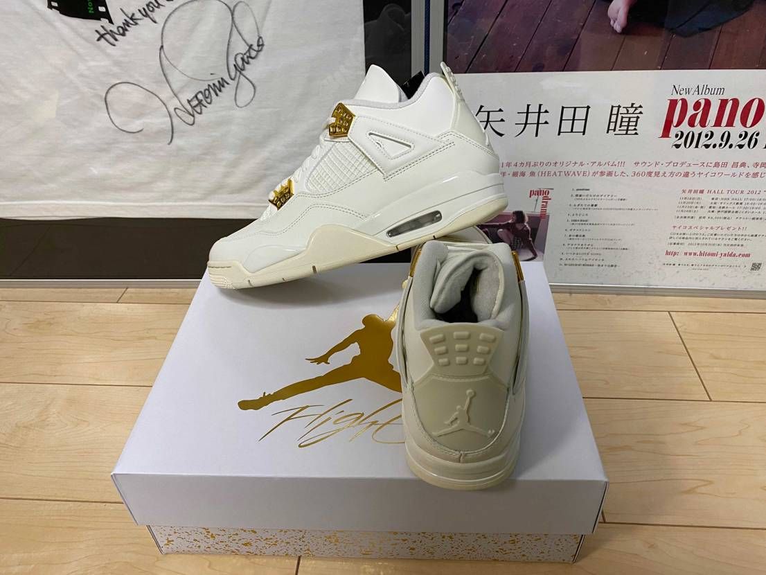 AJ4ホワイト&ゴールドが.comより我が家に到着しました😊
何事にも負