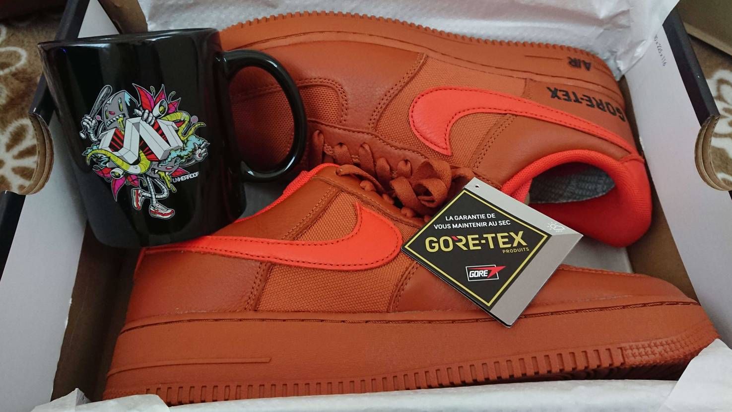 UNheardofの $100 Sneaker Mystery Boxを買ったら