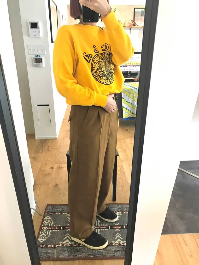 今日はブラウンのスラックスです。
💛🤎🖤