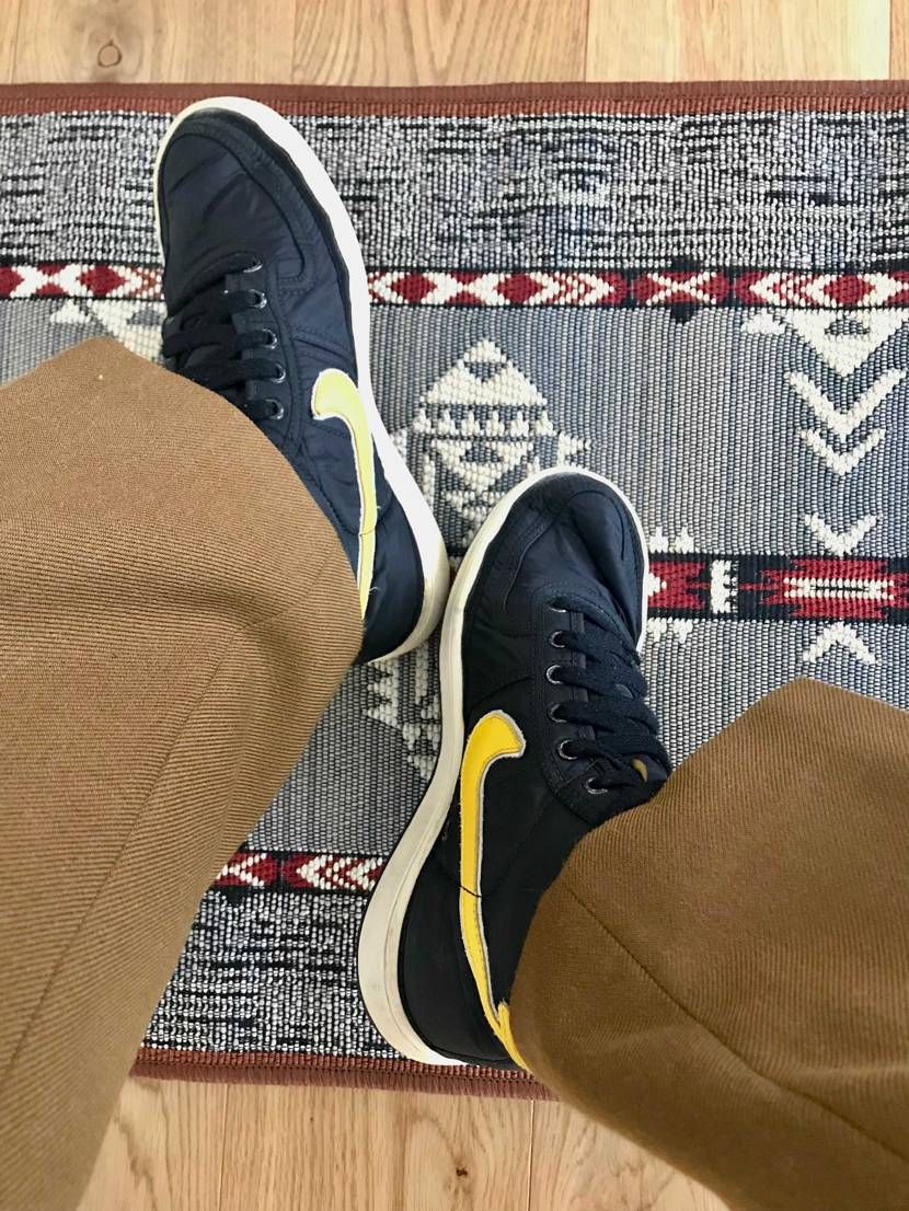 今日はブラウンのスラックスです。
💛🤎🖤