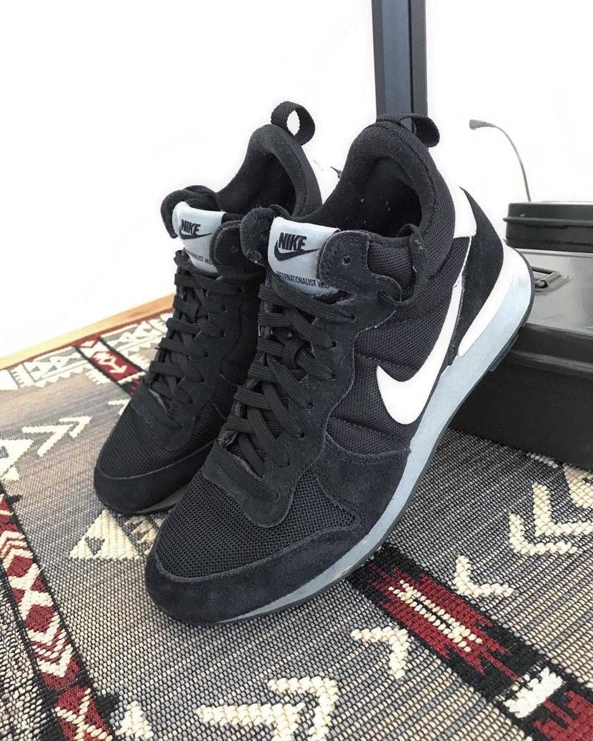 INTERNATIONALIST MID
すんごいボロいけ