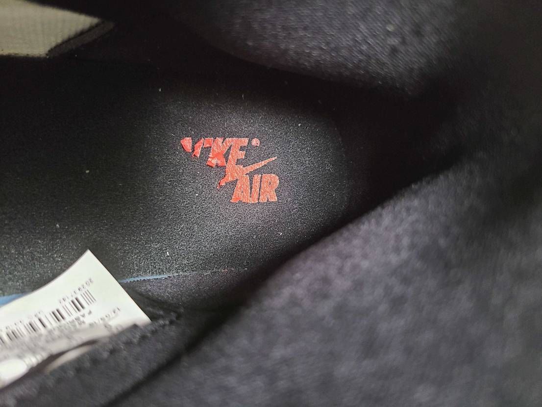 まー自分はインソール変えるし気にしないと言えば新品で買ってるから嘘になるけど、「