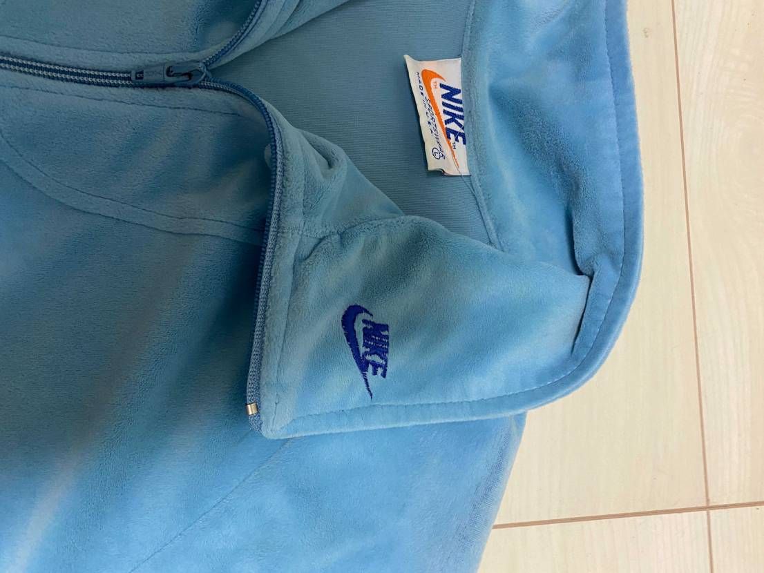 70'sのUNCカラーのトラックジャケット出品してます！
