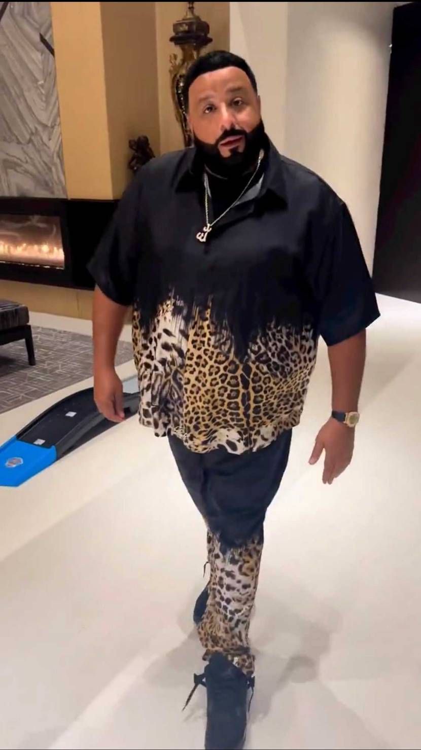 キャレドがSB4のブラックキャット履いてる🙄
出るのかなー💦🤔