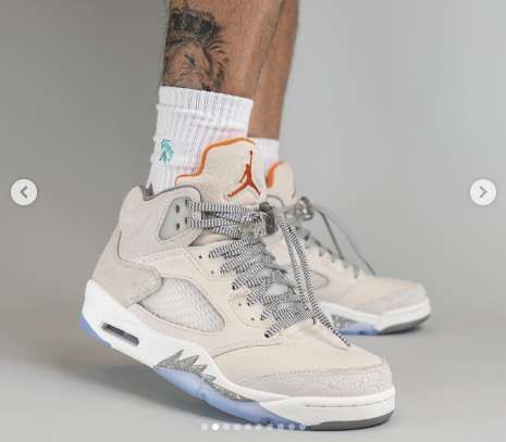 AJ5クラフト、思ってたよりベージュっぽいのかもなー🤔
もうちょいグレー寄りだ