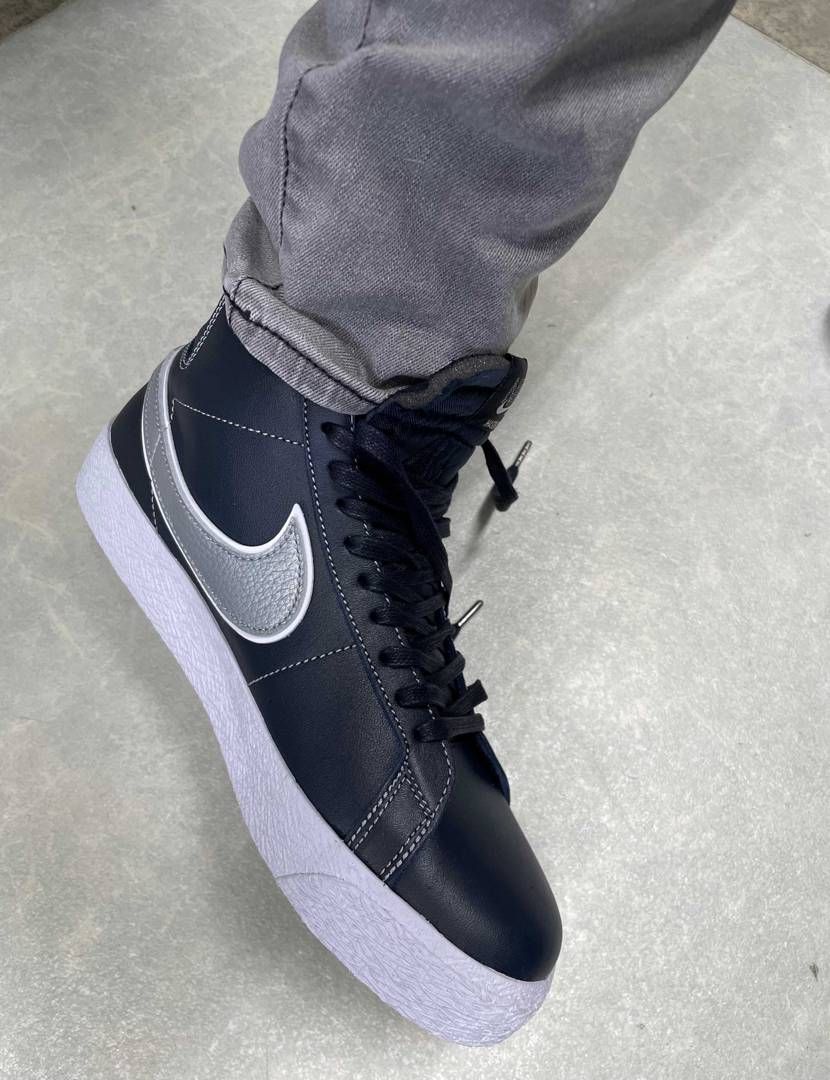 良い🥰やっぱ良かった、メイソン🥰
紺掛かったレザーに白とシ