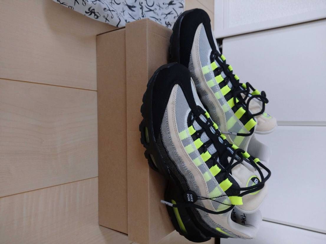 デンハム✕エアマックス95
定価では買えなかったけど、大満足
初エアマックス95