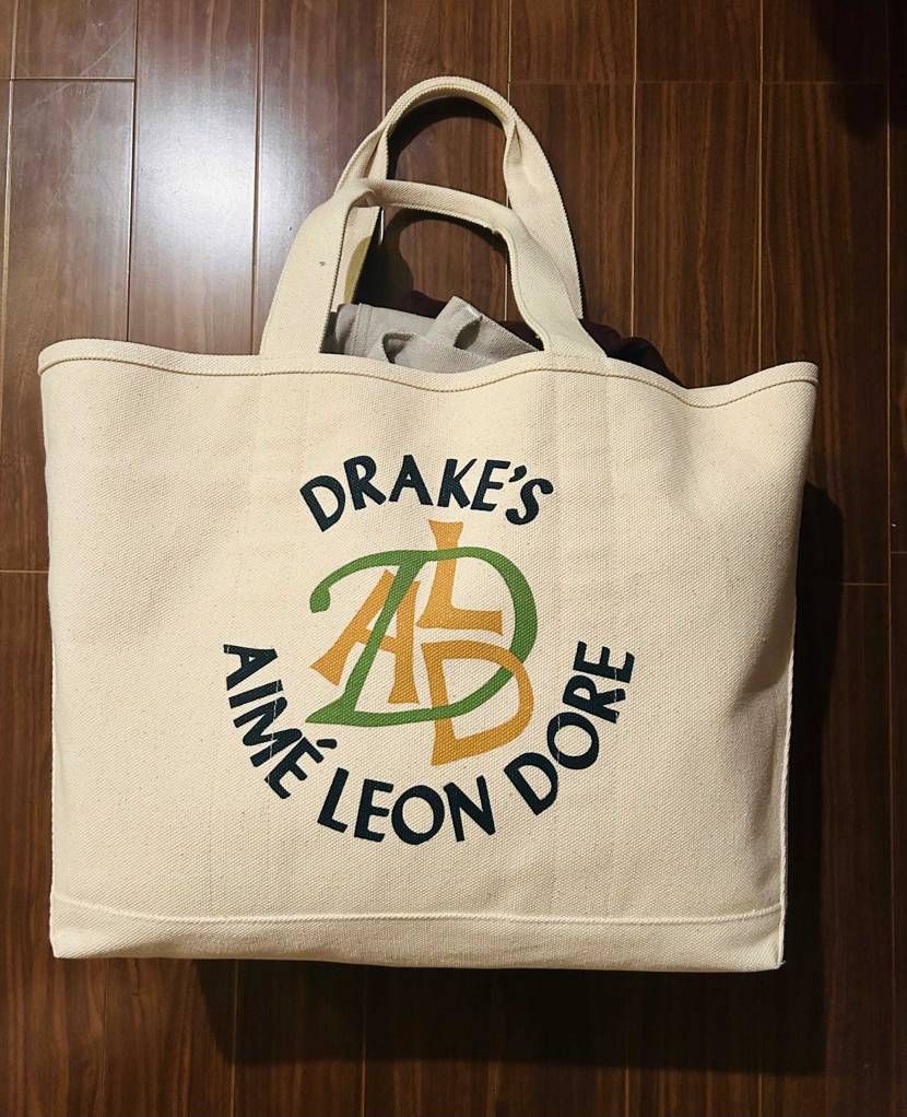 スニーカーじゃないですが、aime&drake'sのトートjazz好きにはたまら