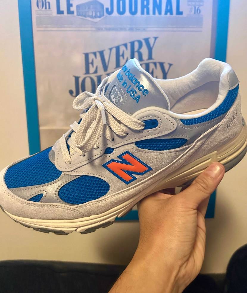 ホワイト一択でしたが実物メチャクチャ良いですね。
シューレースはデフォが1番な