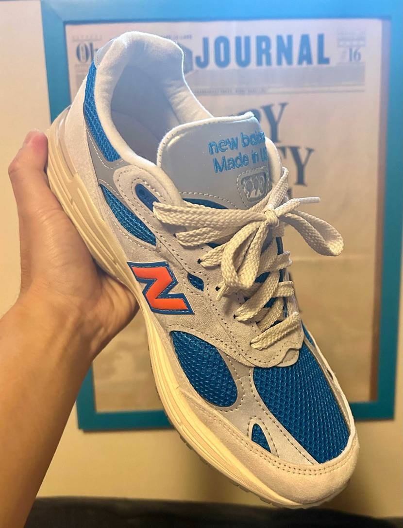 ホワイト一択でしたが実物メチャクチャ良いですね。
シューレ