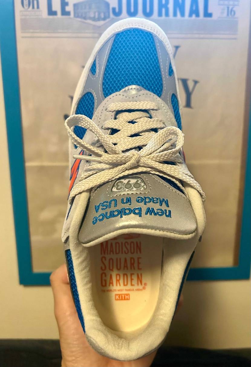 ホワイト一択でしたが実物メチャクチャ良いですね。
シューレ