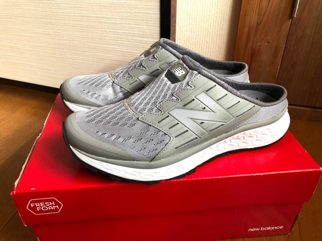 部屋の片隅に眠っていたシリーズ😪
990アジア製のスリッポン。着脱がかなり楽で